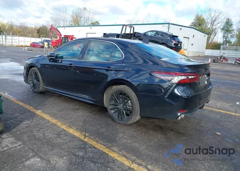2021 Toyota Camry Xse Awd z USA, uszkodzony, nr VIN 4T1K61BK0MU040522